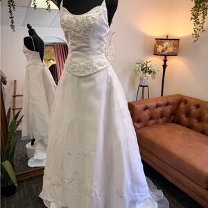 David's Bridal White Wedding Gown with Floral Details
